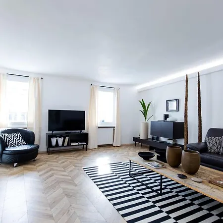 Oldtown Exclusive * Solnohrad